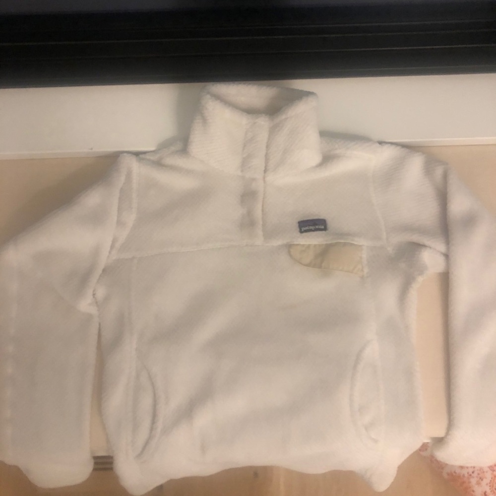 Women’s White Patagonia Fleece Top